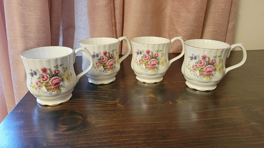 ROA32 Mug by Royal Albert-1