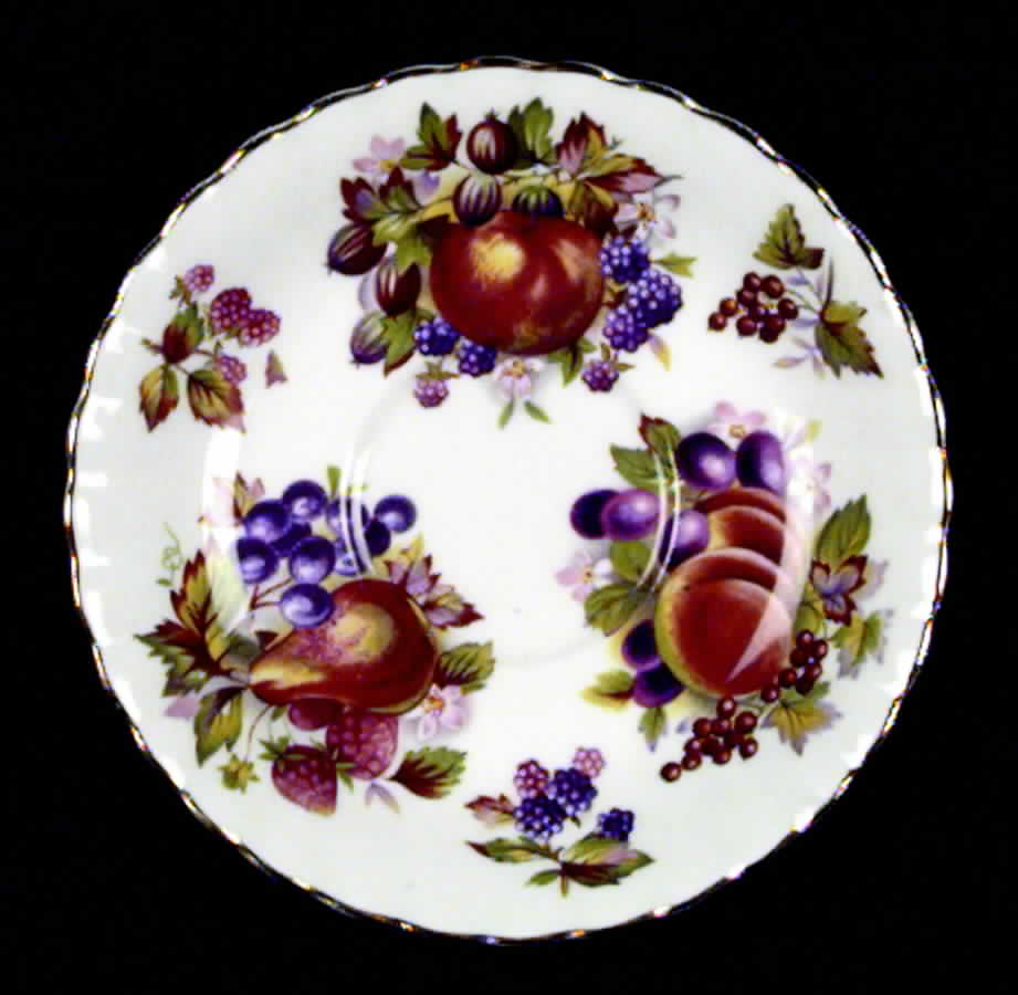 Roa4 Saucer by Royal Albert-1