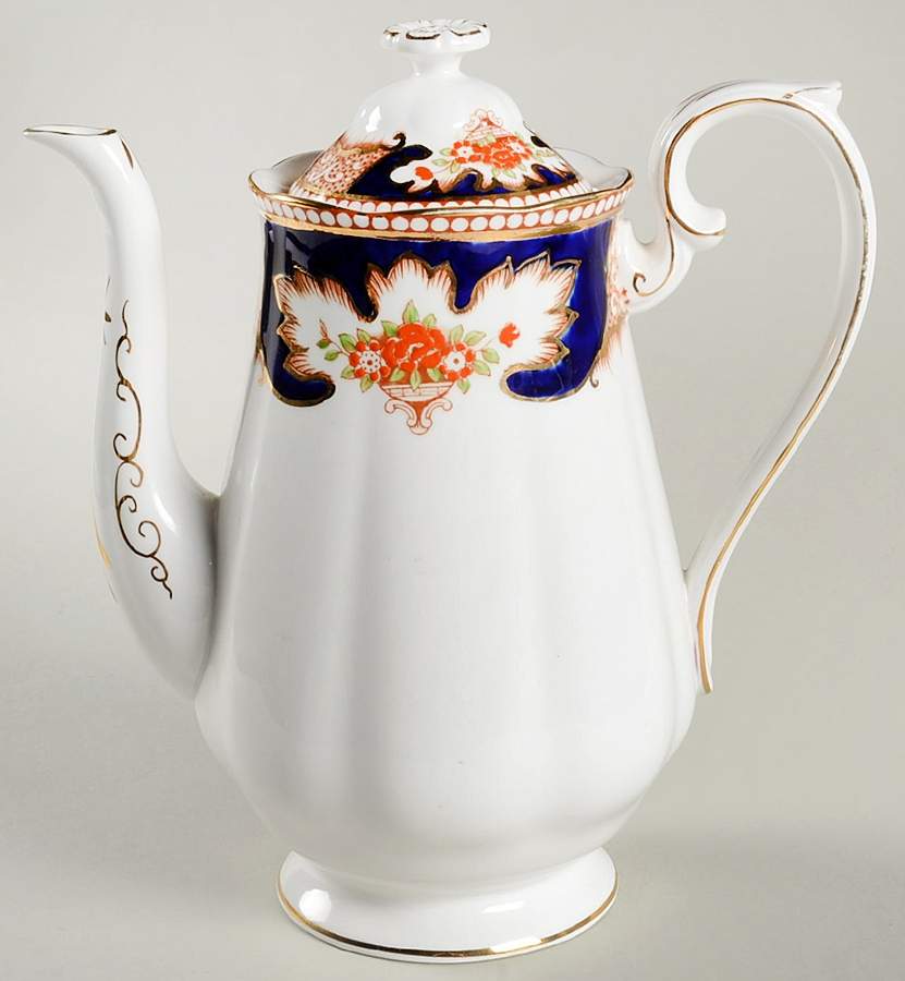 Royalty Coffee Pot & Lid by Royal Albert-1