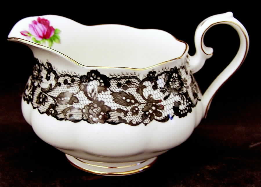 Senorita Round Gravy Boat by Royal Albert-1