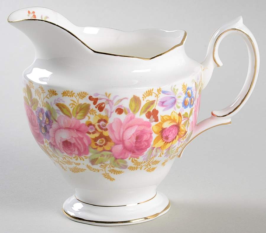 Serena (Thin Gold Trim) Creamer by Royal Albert-1