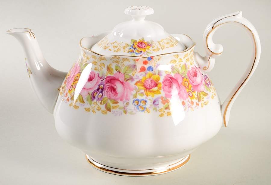 Serena (Thin Gold Trim) Teapot & Lid by Royal Albert-1
