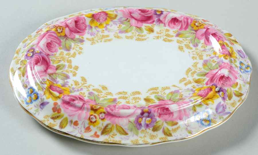 Serena (Thin Gold Trim) Tea Tile by Royal Albert-1