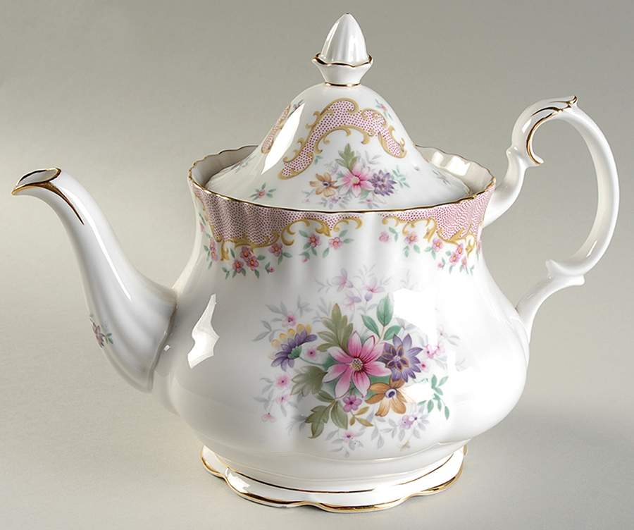 Serenity Teapot & Lid by Royal Albert-1