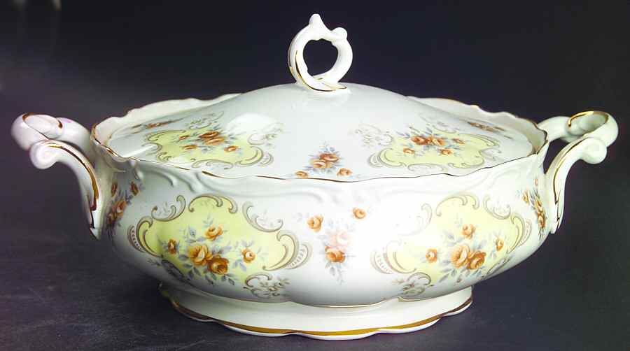 September Song Round Covered Vegetable by Royal Albert-1
