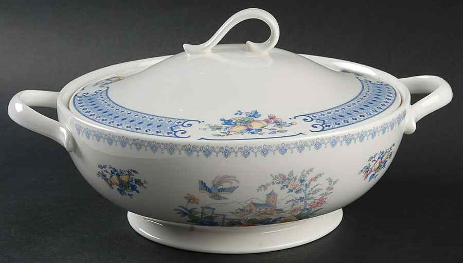 Songbird Round Covered Vegetable by Royal Albert-1