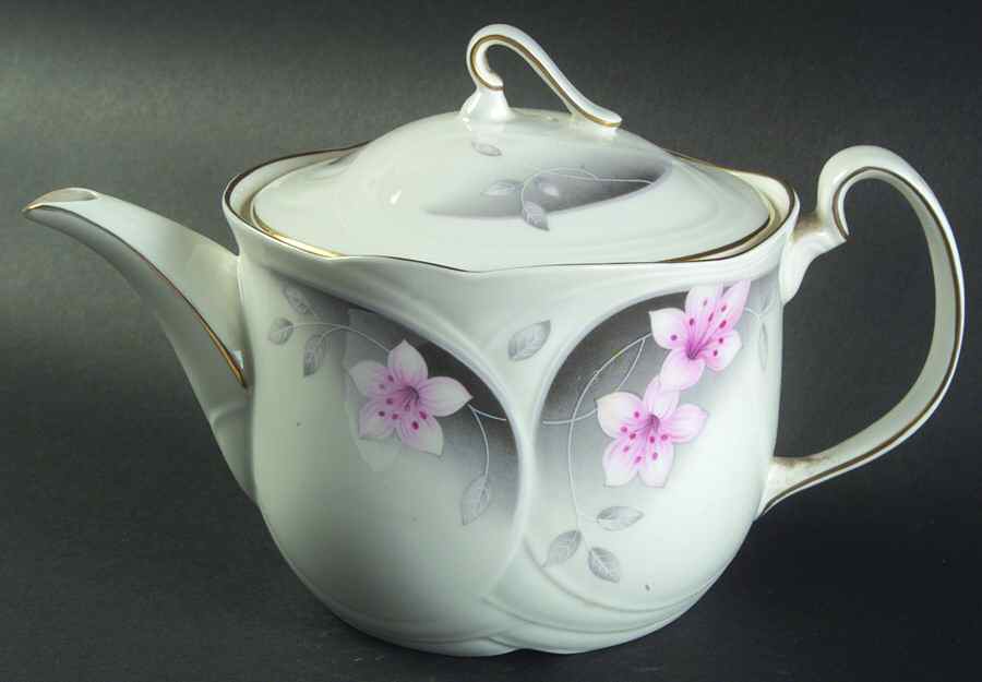 Star Flower Teapot & Lid by Royal Albert-1