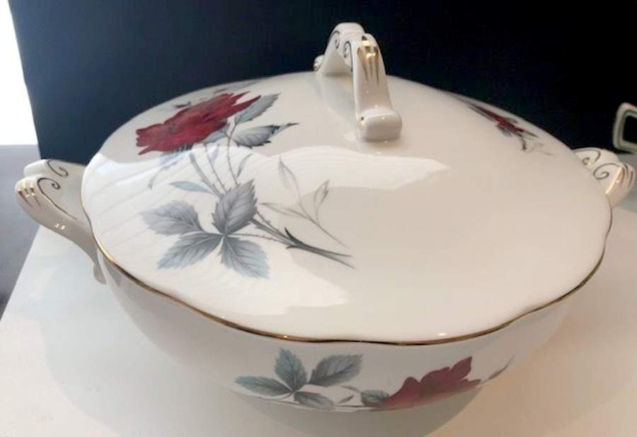 Sweet Romance Round Covered Vegetable by Royal Albert-1