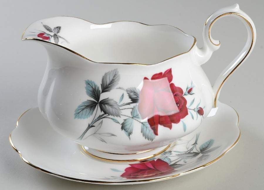 Sweet Romance Gravy Boat & Underplate by Royal Albert-1