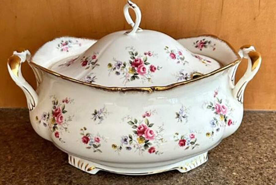 Tenderness Oval Tureen & Lid by Royal Albert-1