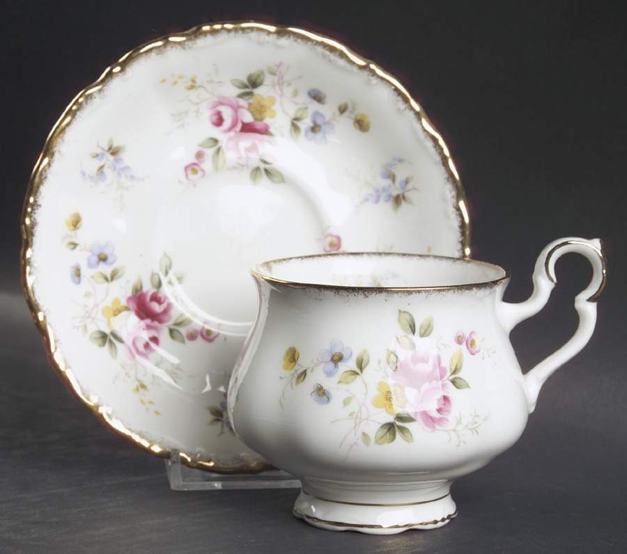 Tenderness Footed Cup & Saucer Set by Royal Albert-1