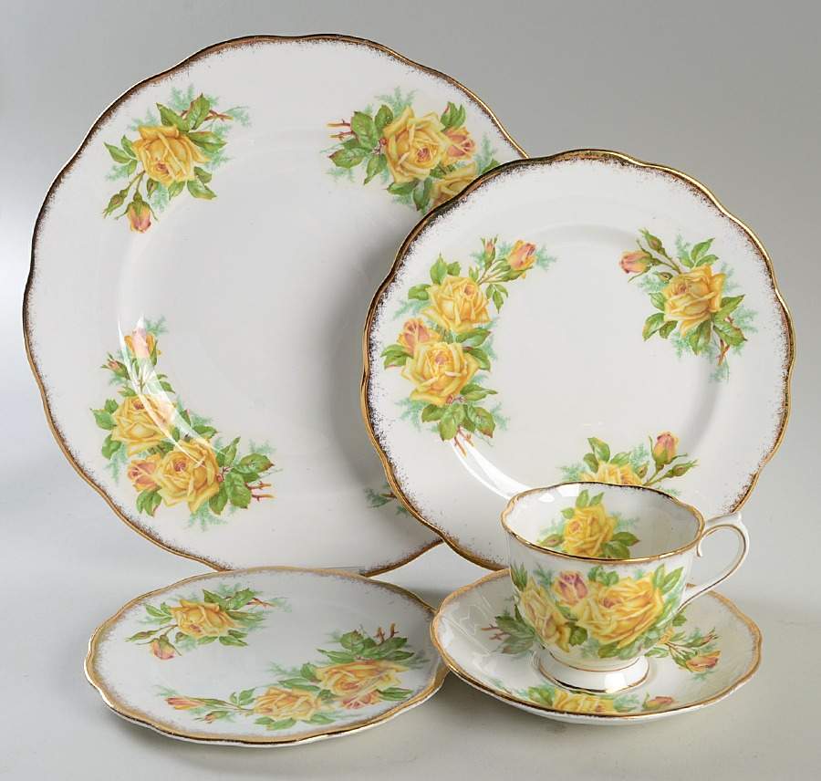 Tea Rose Yellow 5 Piece Place Setting by Royal Albert-1
