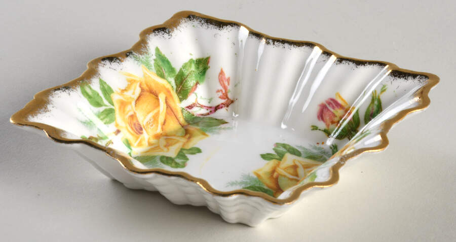 Tea Rose Yellow 4" Square Sweet Meat by Royal Albert-1