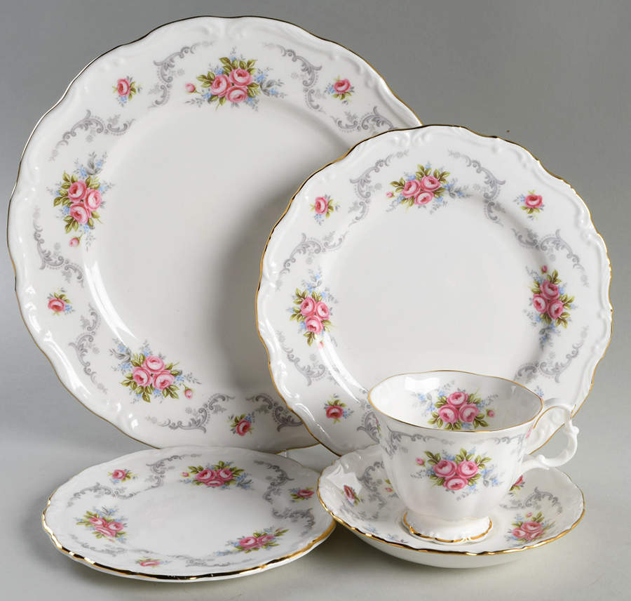Tranquillity 5 Piece Place Setting by Royal Albert-1