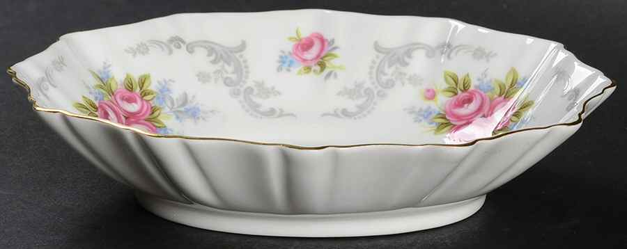 Tranquillity 5" Oval Sweet Meat Dish by Royal Albert-1