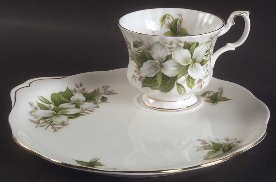 Trillium Snack Plate & Cup Set by Royal Albert-1