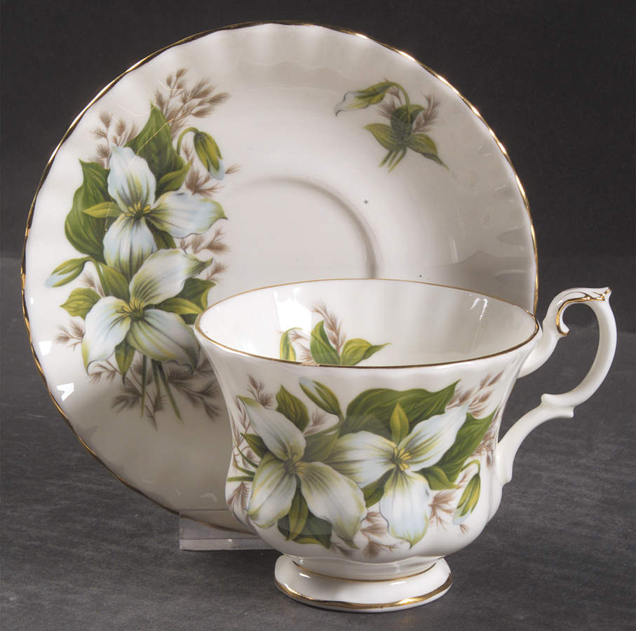 Trillium Footed Cup & Saucer Set by Royal Albert-1