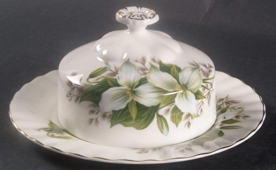 Trillium Round Covered Butter by Royal Albert-1
