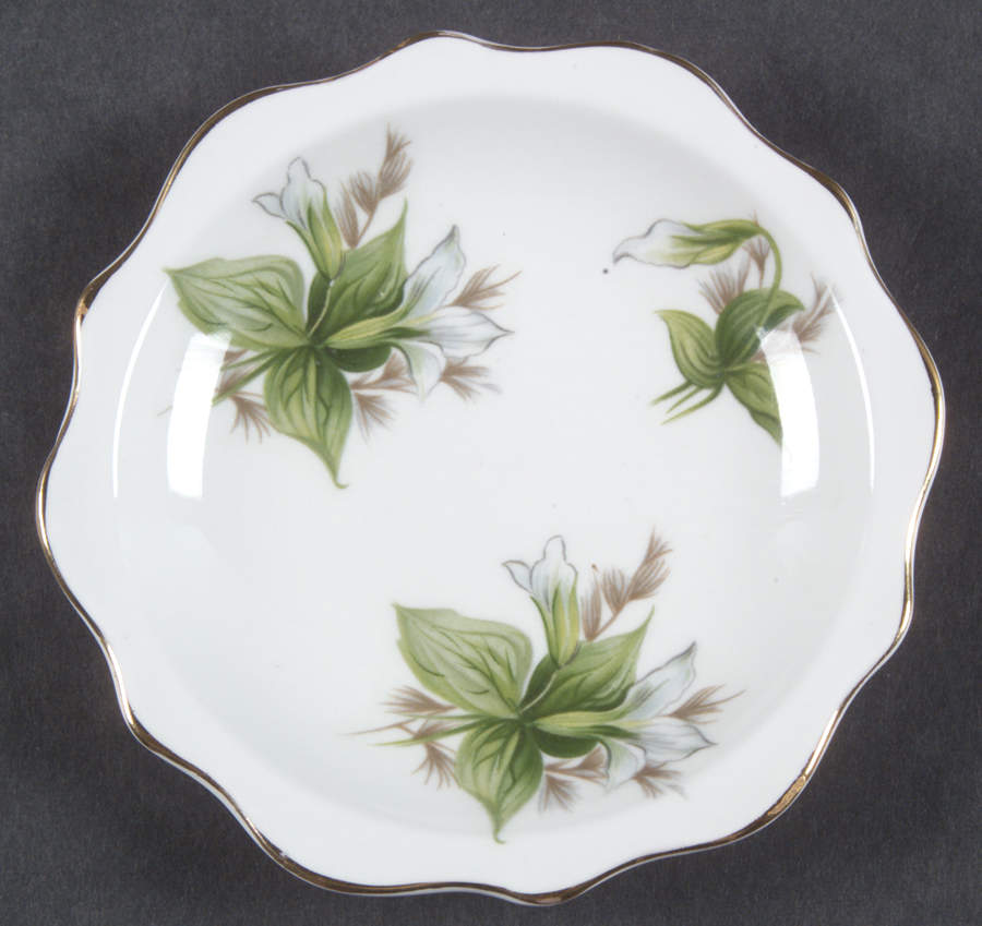 Trillium Small Ashtray by Royal Albert-1