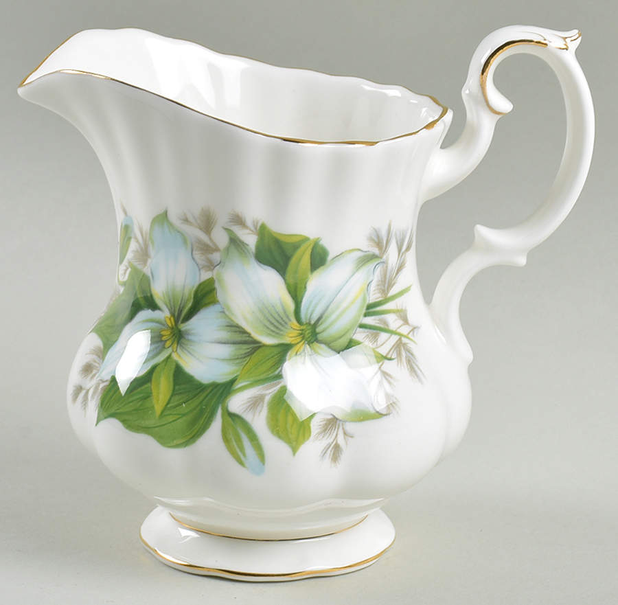 Trillium Creamer by Royal Albert-1