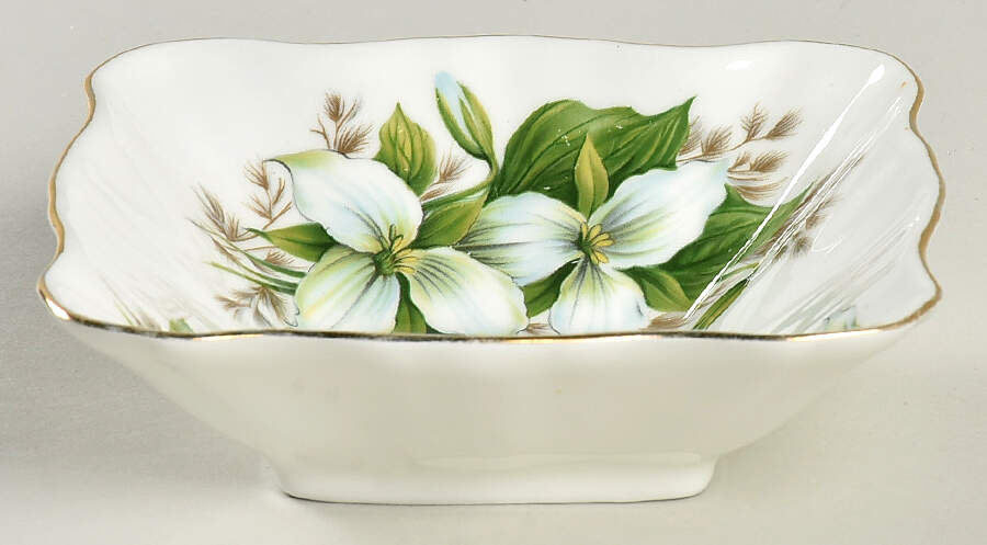 Trillium 4" Square Sweet Meat by Royal Albert-1
