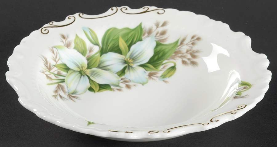 Trillium Round Sweet Meat Dish by Royal Albert-1