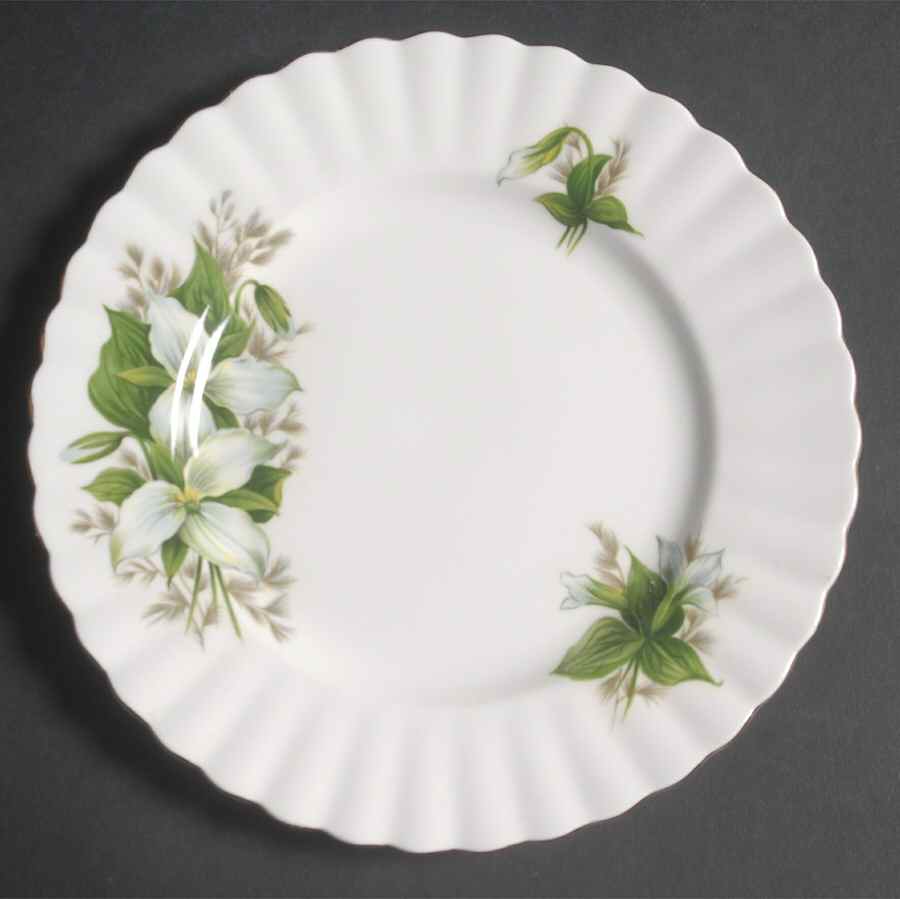 Trillium Dessert/Pie Plate by Royal Albert-1
