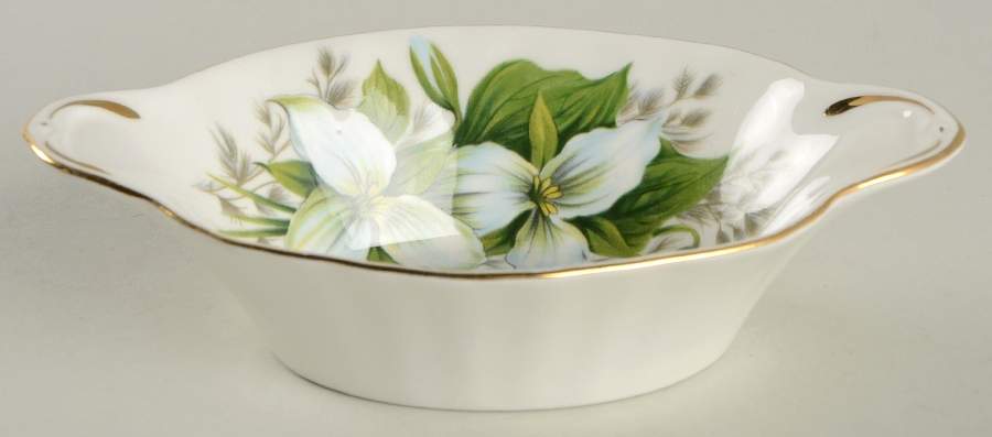 Trillium 5" Oval Sweet Meat Dish by Royal Albert-1