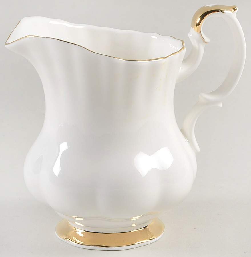 Val D'Or Creamer by Royal Albert-1