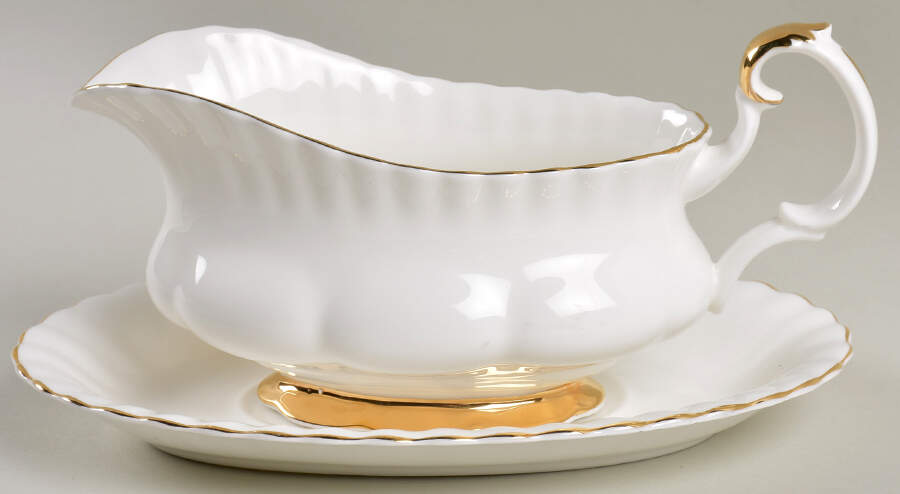 Val D'Or Gravy Boat & Underplate by Royal Albert-1