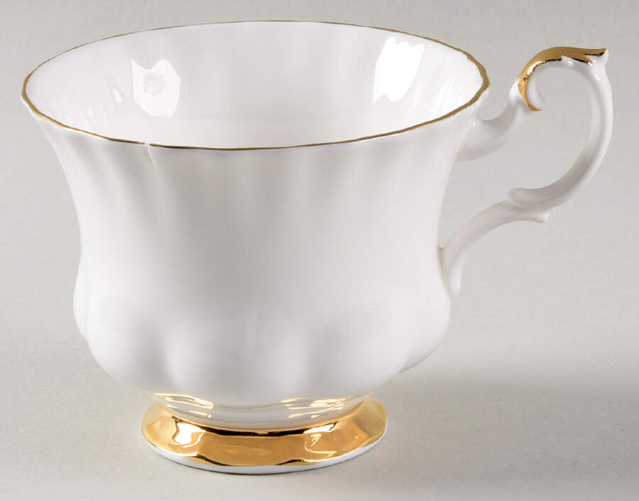 Val D'Or Snack Cup by Royal Albert-1