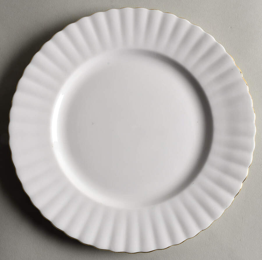Val D'Or Luncheon Plate by Royal Albert-1