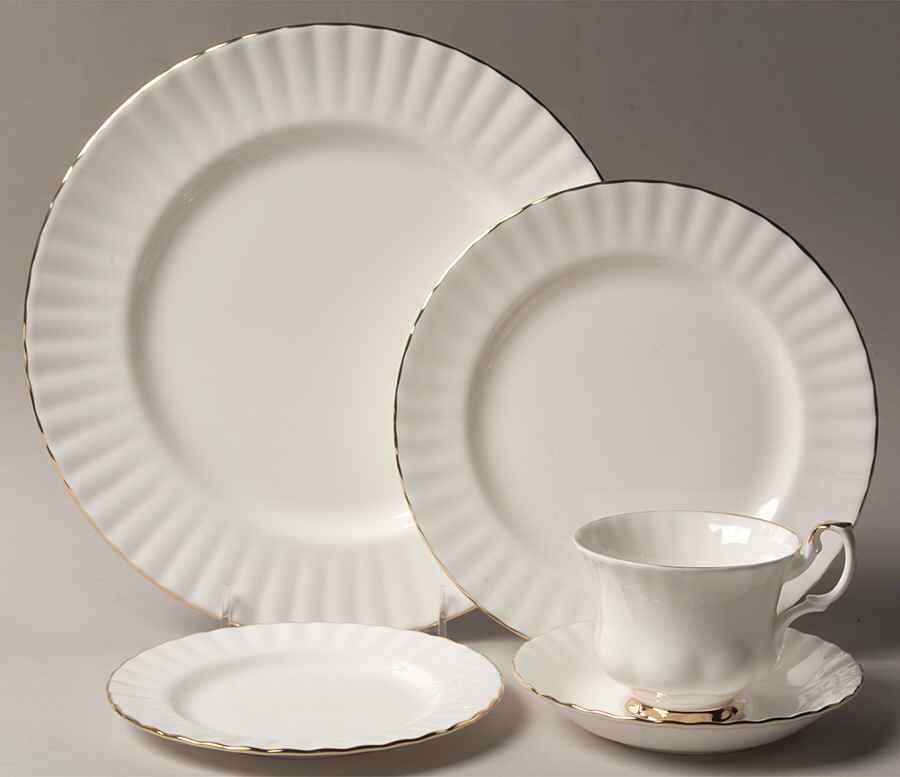 Val D'Or 5-Piece Place Set=Csfl or Csft,Dp,Sp,Bb by Royal Albert-1