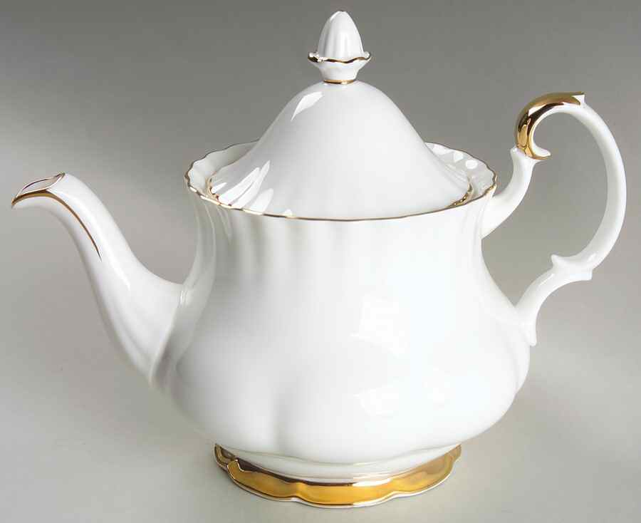 Val D'Or Mini Teapot & Lid by Royal Albert-1