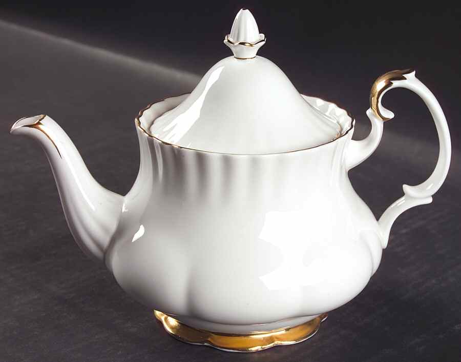 Val D'Or Small Teapot & Lid by Royal Albert-1