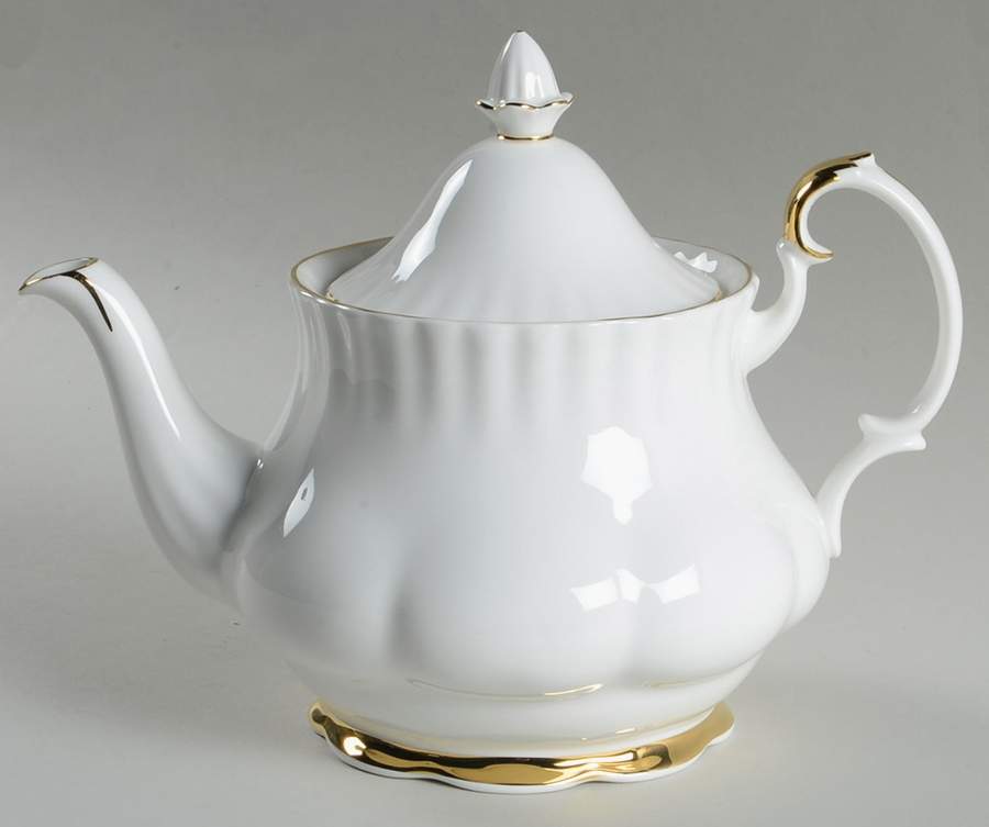 Val D'Or Teapot & Lid by Royal Albert-1