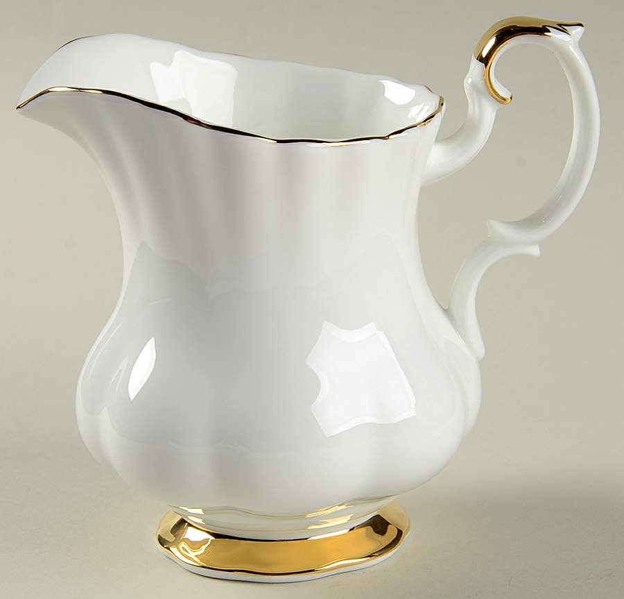 Val D'Or Creamer by Royal Albert-1