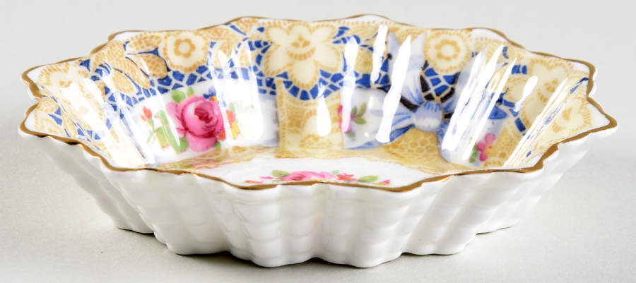 Valentine Nut Dish by Royal Albert-1