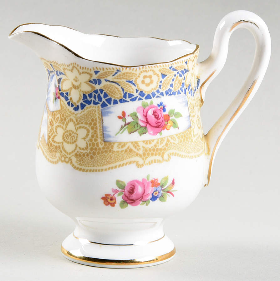 Valentine Creamer by Royal Albert-1