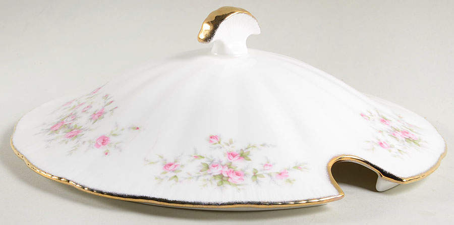 Victoriana Rose (Elizabeth Shape) Lid for Tureen by Royal Albert-1