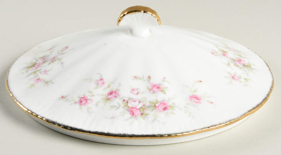 Victoriana Rose (Elizabeth Shape) Lid for Round Vegetable by Royal Albert-1