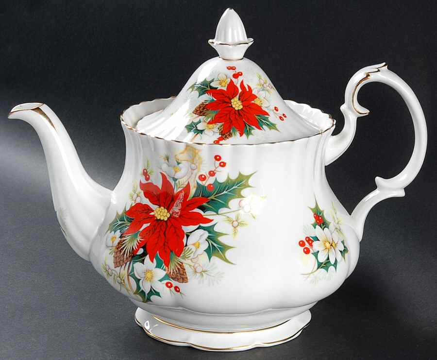 Yuletide (Fluted and Ribbed) Teapot & Lid by Royal Albert-1