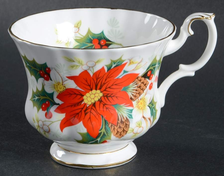 Yuletide (Fluted and Ribbed) Cup for Dessert Plate & Cup Set by Royal Albert-1