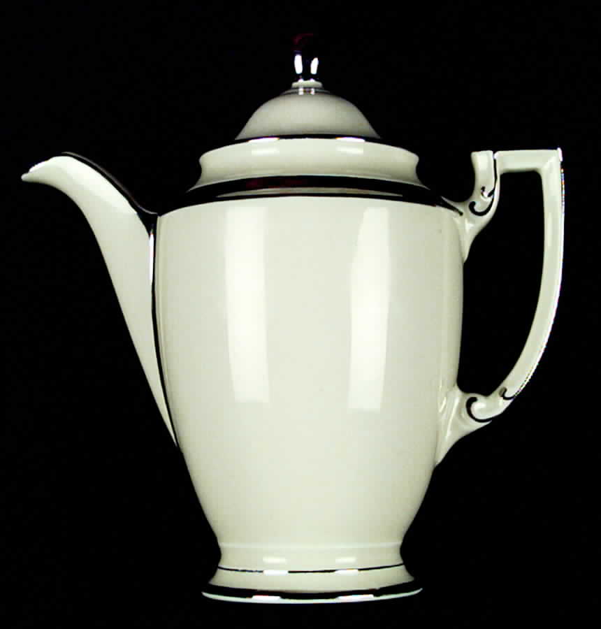 2875-77 Coffee Pot & Lid by Royal Bayreuth-1