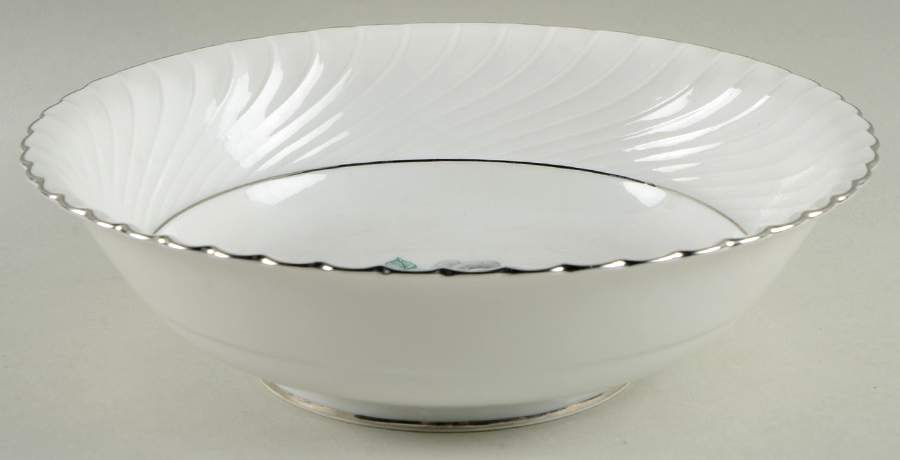 Carmen 9" Round Vegetable Bowl by Royal Bayreuth-1
