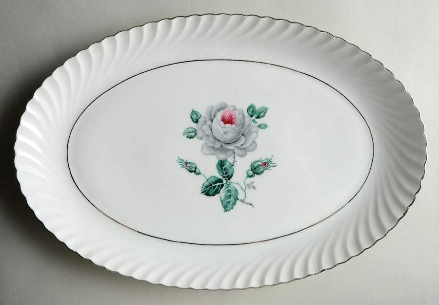 Carmen 13" Oval Serving Platter by Royal Bayreuth-1
