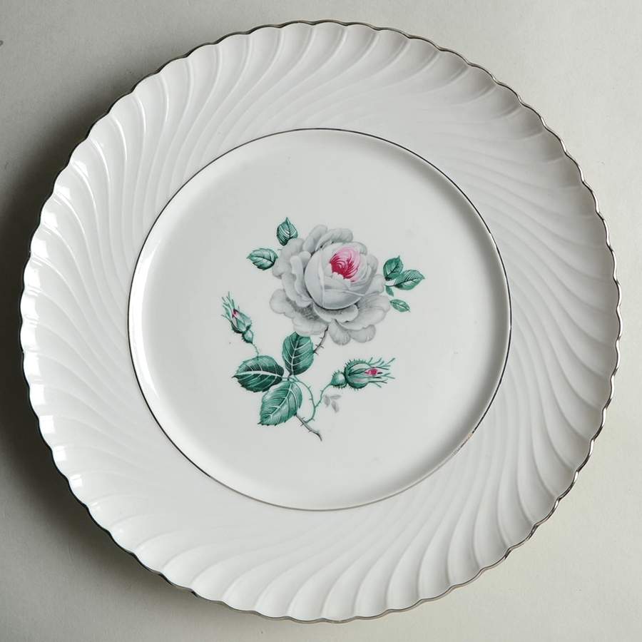 Carmen Dinner Plate by Royal Bayreuth-1