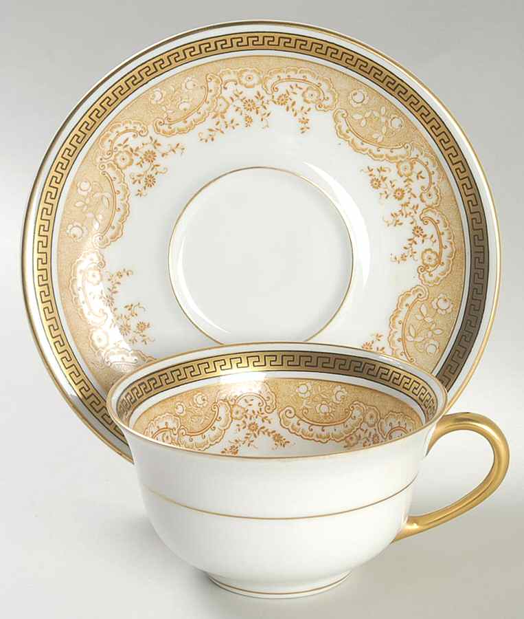 Chantilly Flat Cup & Saucer Set by Royal Bayreuth-1