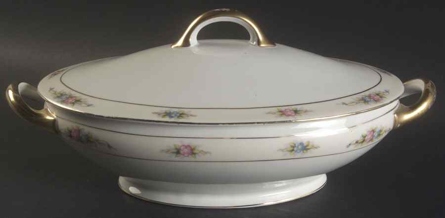 Chicago Oval Covered Vegetable by Royal Bayreuth-1