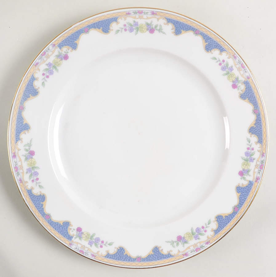 Corona Luncheon Plate by Royal Bayreuth-1